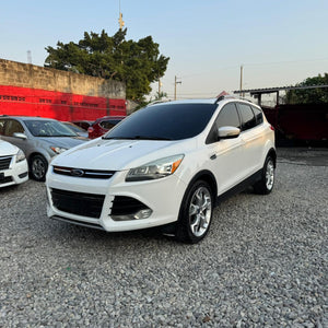 Ford Escape 2014  Titanium, recién ingresada