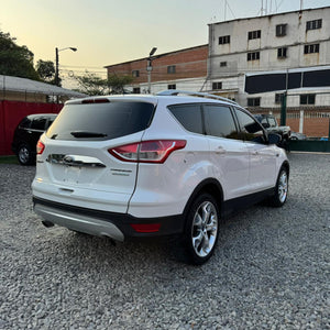Ford Escape 2014  Titanium, recién ingresada