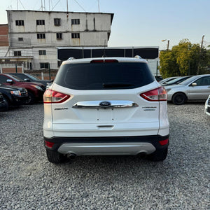 Ford Escape 2014  Titanium, recién ingresada