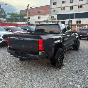 Toyota Tacoma 2024