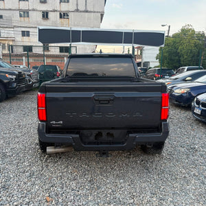 Toyota Tacoma 2024