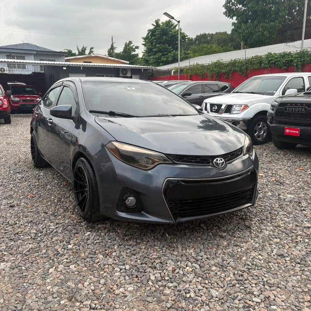 Toyota Corolla 2015