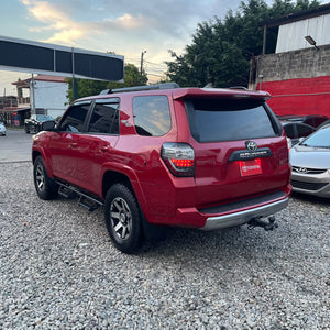 Toyota Runner 2020 4x4 TRD, recién ingresada